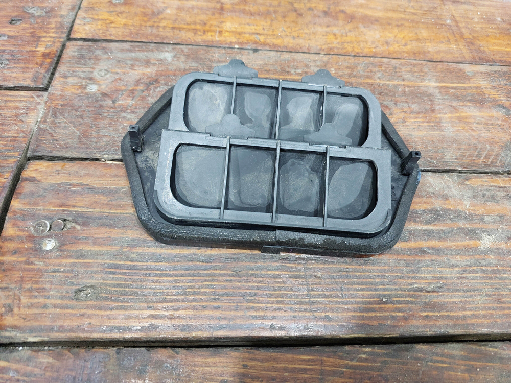 Решетка вентиляционная Mazda CX-5, CX-7, 6 (GJ) Б/У Оригинал D35051920A