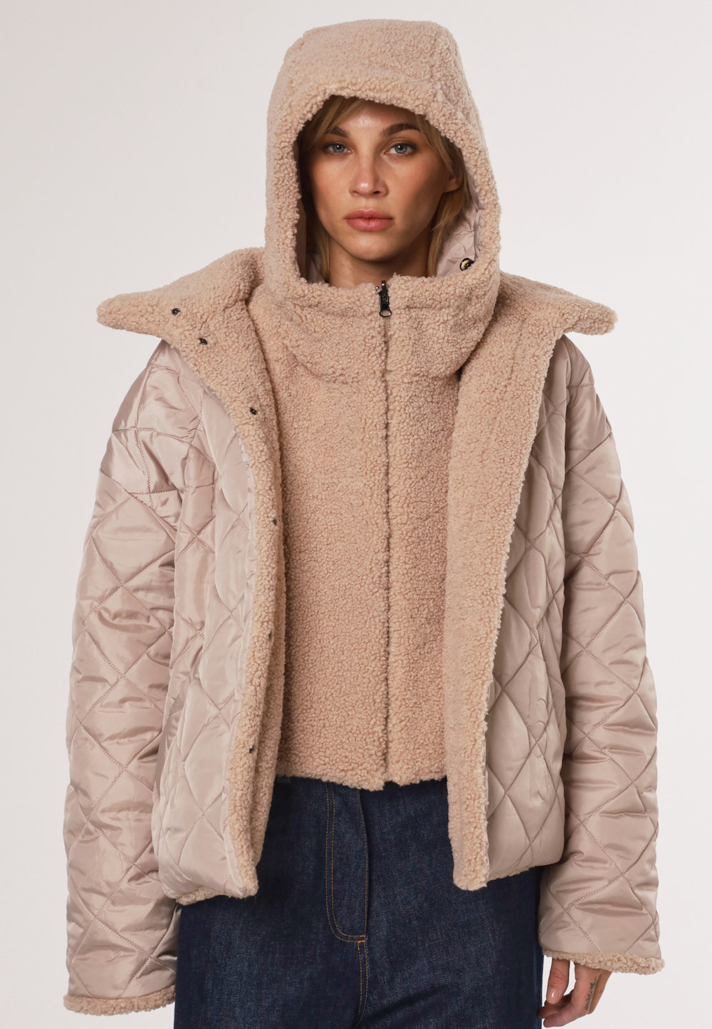 Двусторонняя манишка с капюшоном Льялл