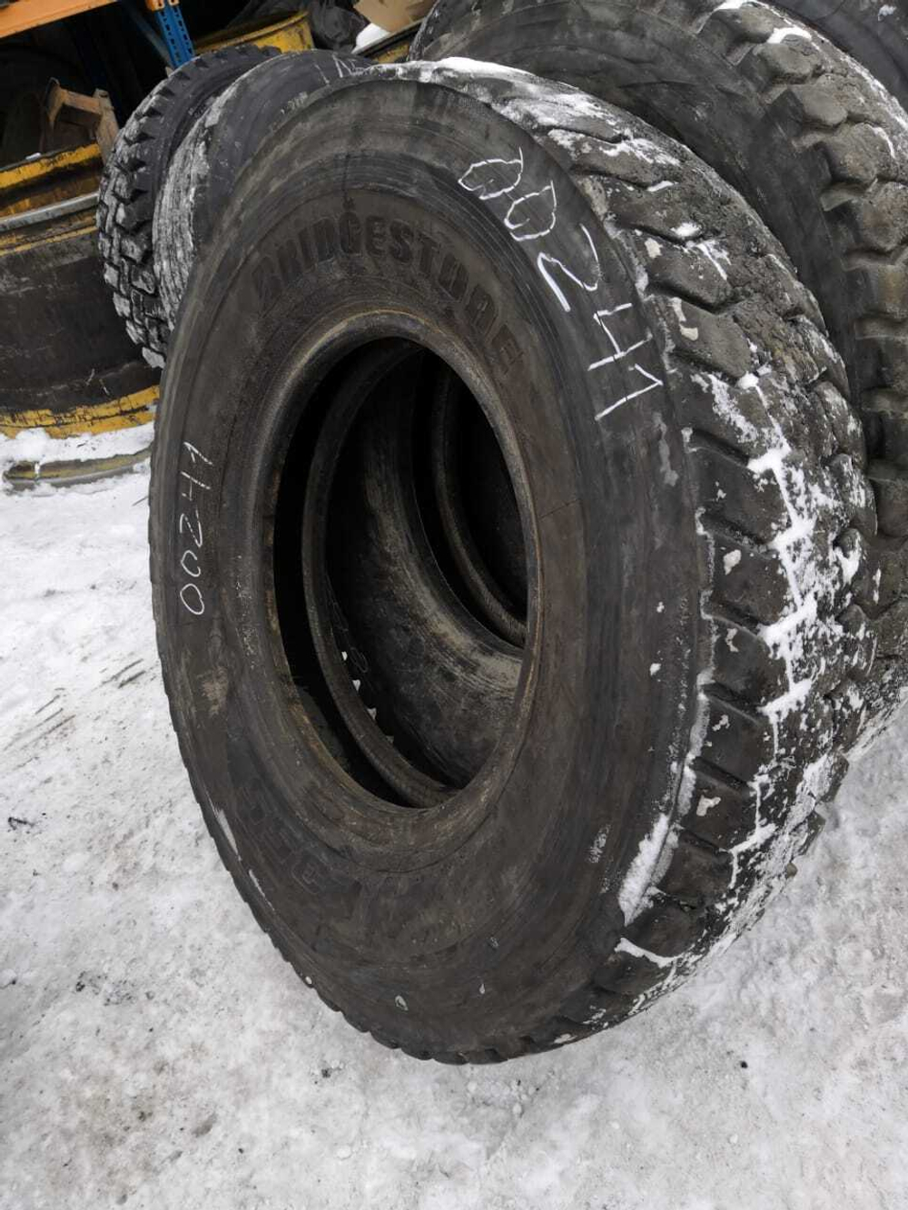12.00R24 Bridgestone L355 шина б/у