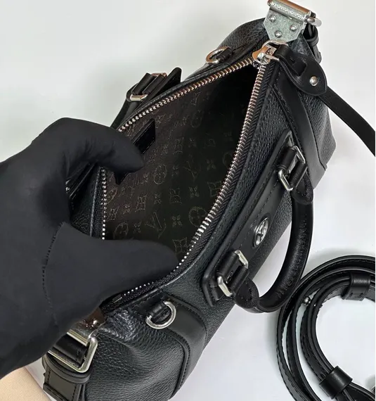 Сумка Louis Vuitton Biker, черный