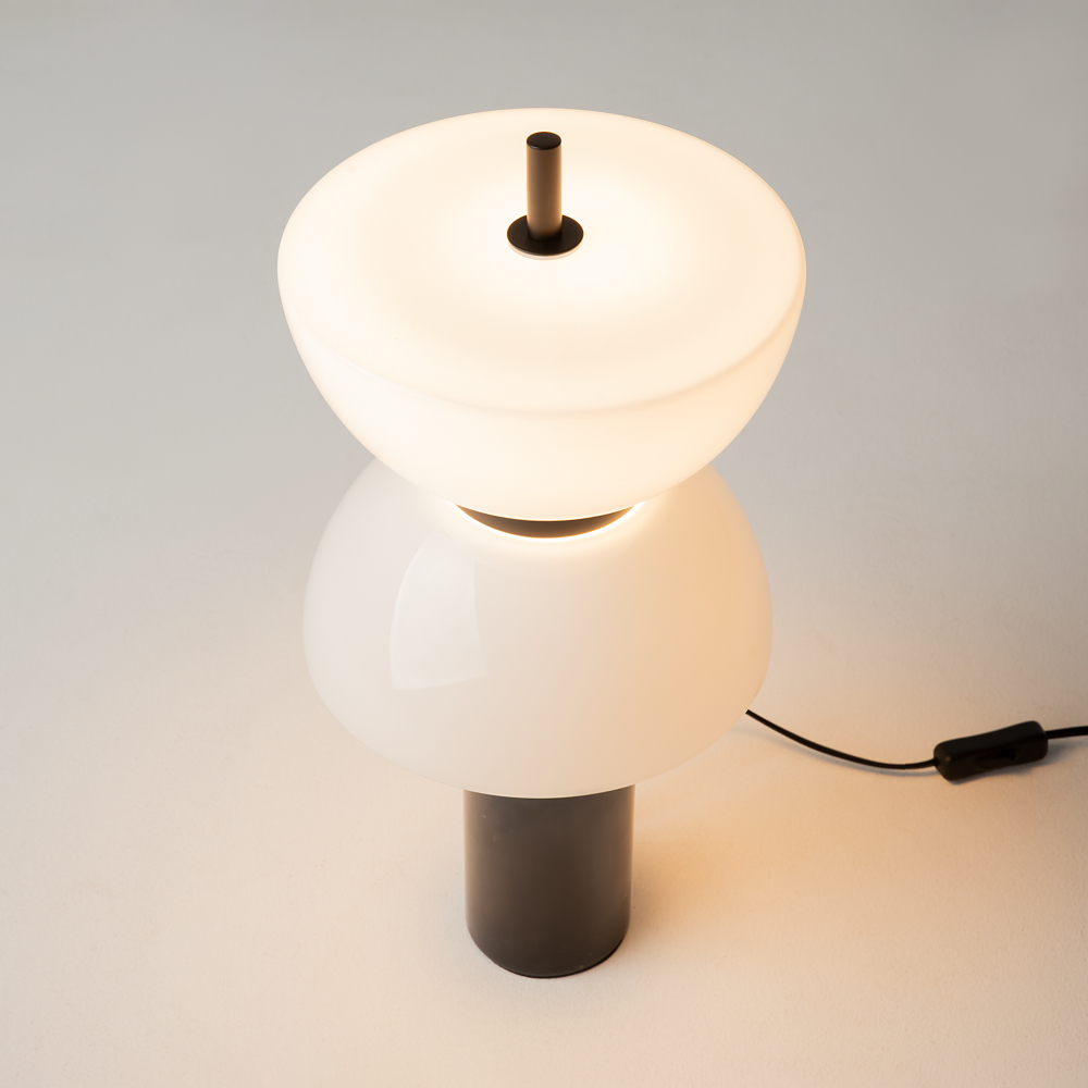 Настольный светильник Maytoni MOD178TL-L11B3K