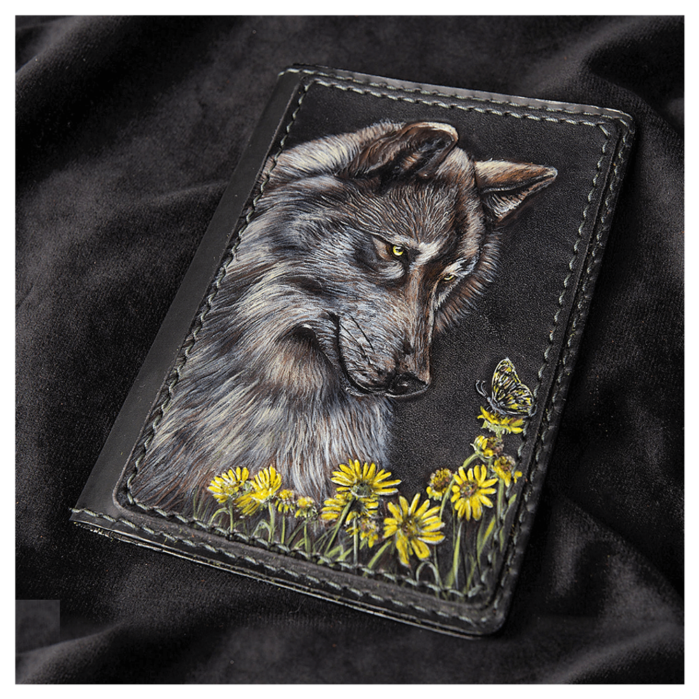 Кожаная обложка на паспорт «Волк»