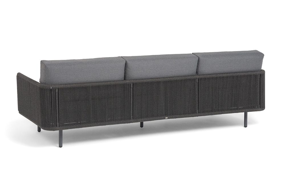 "Джелло" диван 3-местный плетеный из роупа, каркас алюминий темно-серый (RAL7024) муар, роуп темно-серый круглый, ткань темно-серая 027