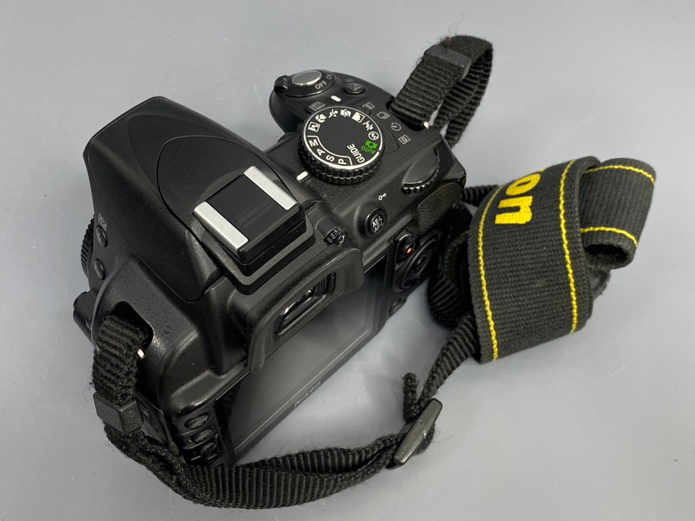 Nikon D3100 25.000 кадров