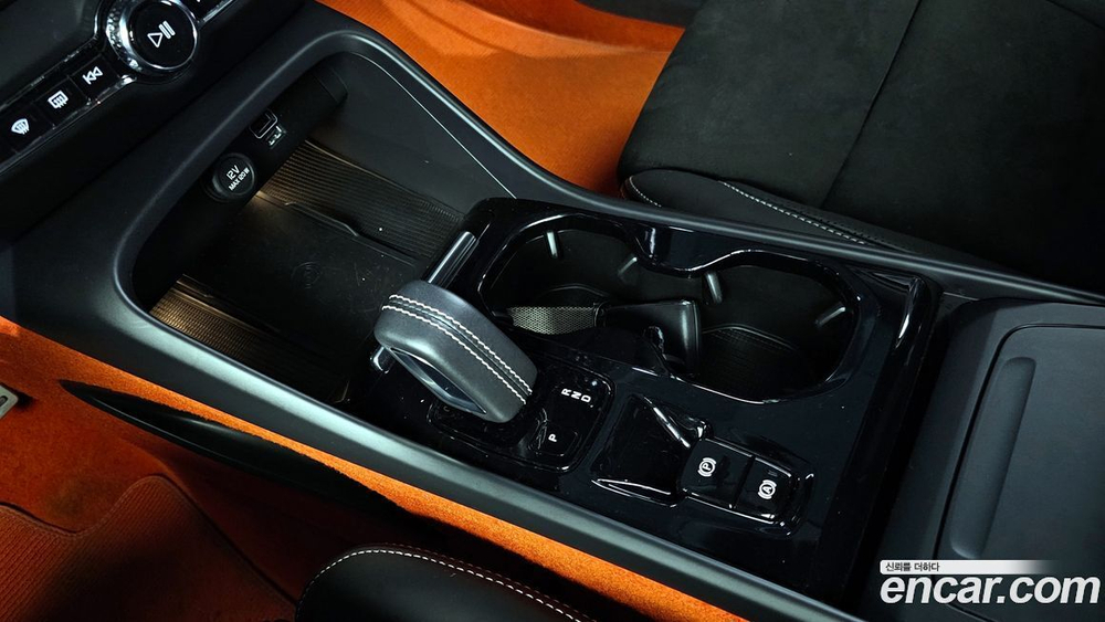 Volvo XC40 B4 R-Design (10.2020)