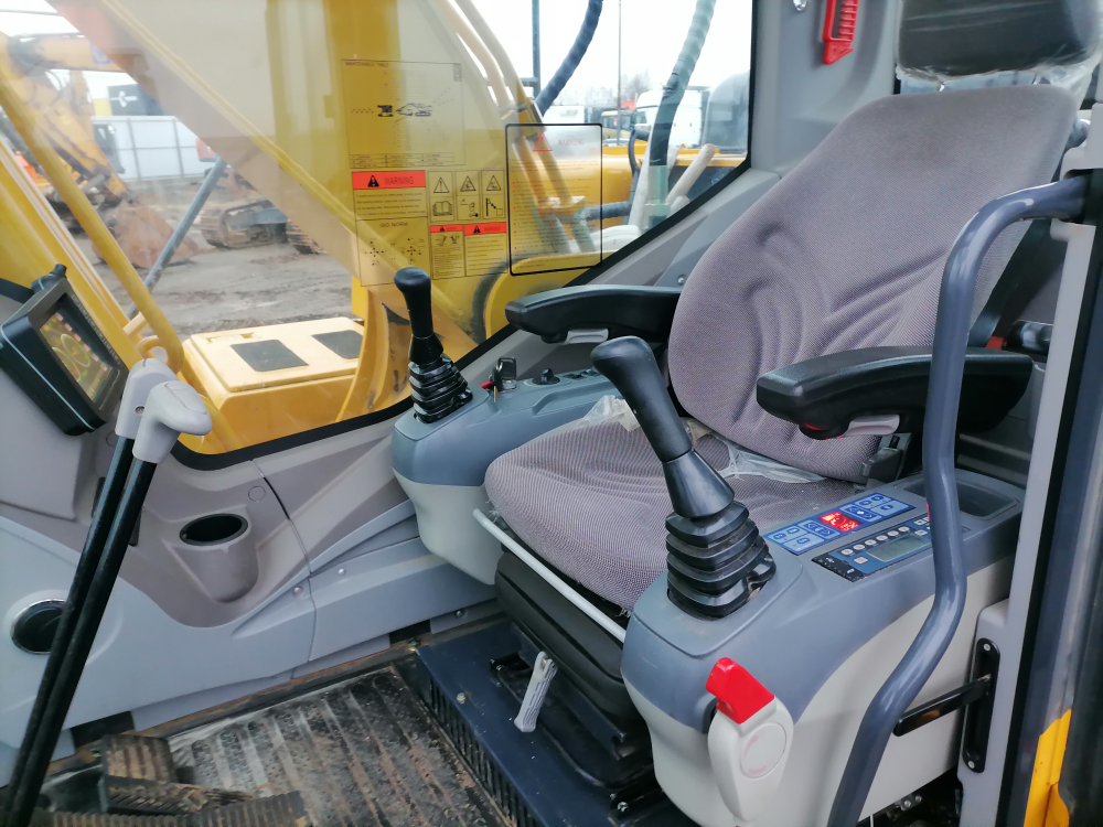 XGMA XG822* Экскаватор XG822FL (Дизельный, 5,9 л, 181 л.с., АТ)