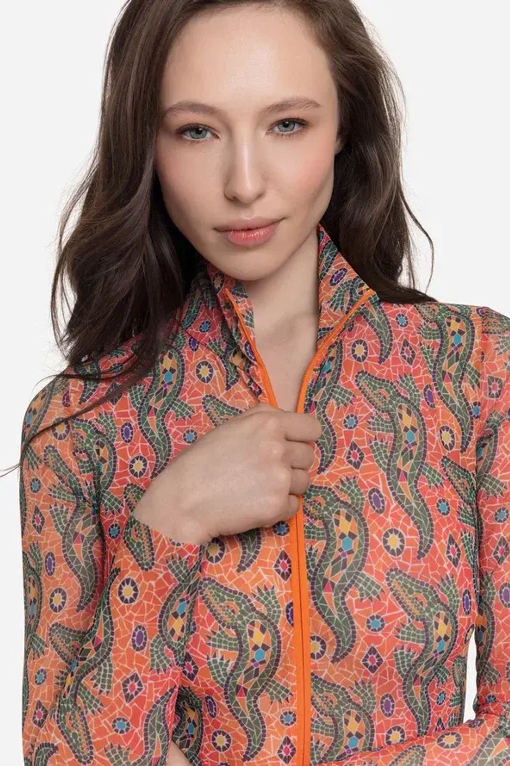 Слитный купальник на молнии с рукавами "Крокодил оранжевый паттерн"