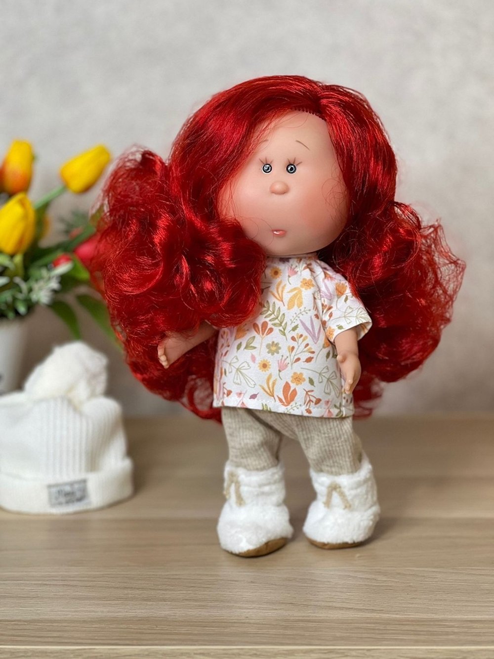 Кукла Nines виниловая 30см MIA CASE (3400)