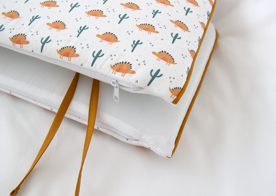 Мягкие бортики для кроватки KIDI soft "Жёлтые динозаврики" (кант, сатин)