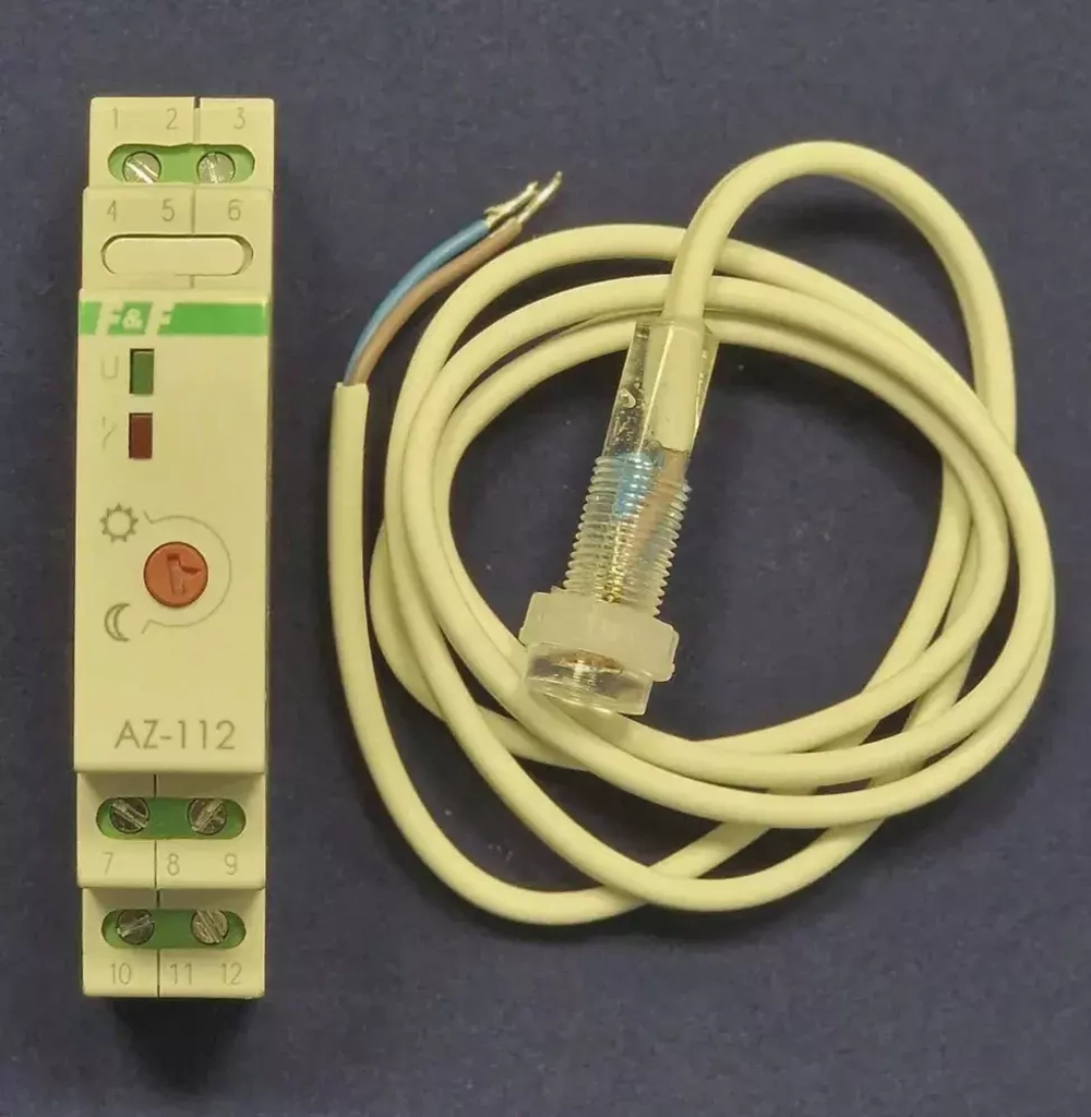 Фотореле AZ-112 230В 16А с выносным фотодатчиком