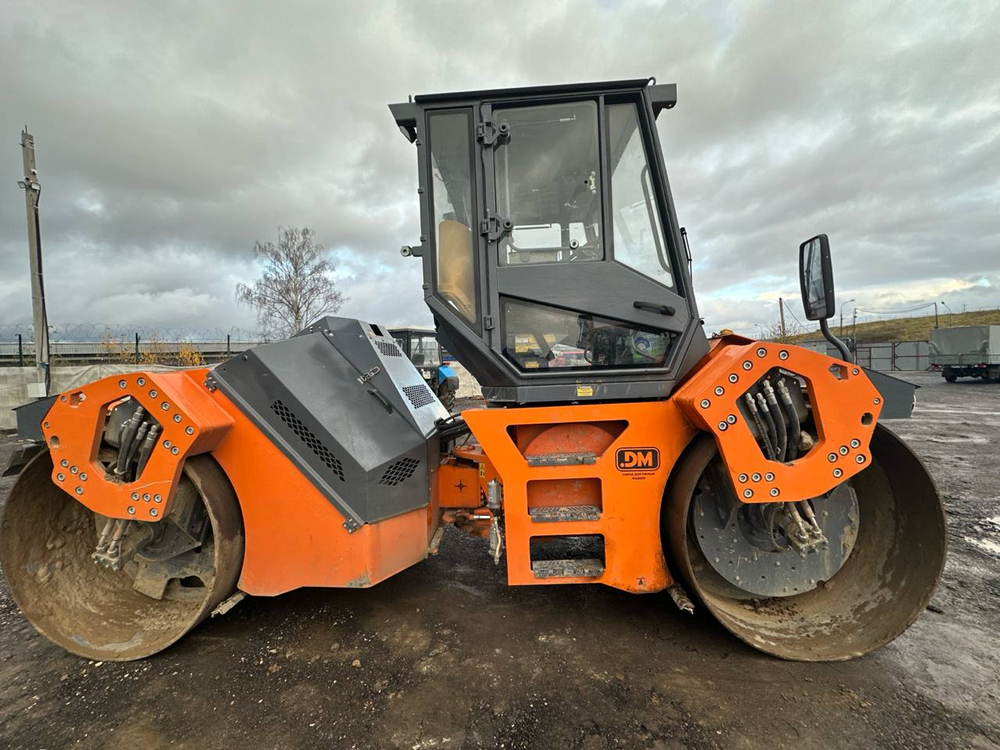 Завод дорожных машин DM-13 Каток_не актуально DM-13-VD (Дизельный, 4,8 л, 150 л.с., АТ)