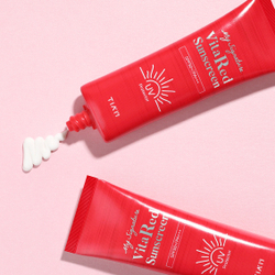 TIAM My Signature Vita Red Sunscreen SPF50+/PA+++ солнцезащитный крем для сияния кожи