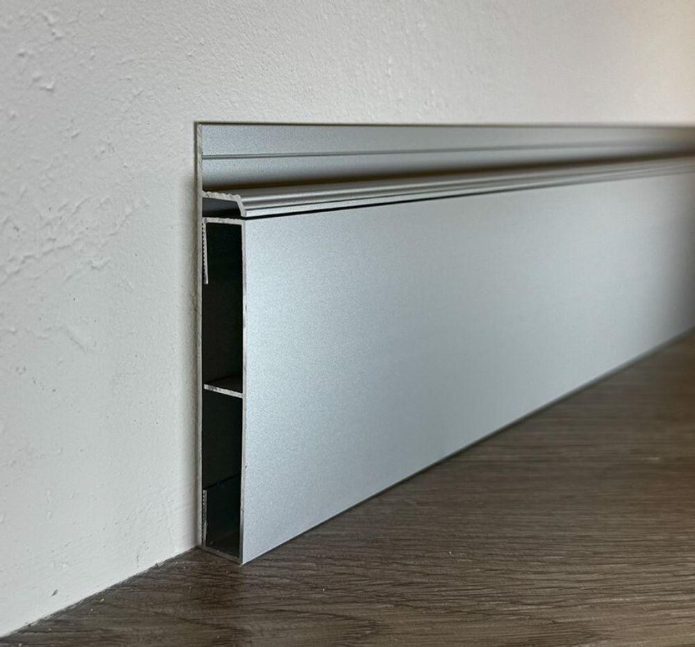 Плинтус скрытого монтажа Pro Design 323, 2700x14,5x98,6 мм