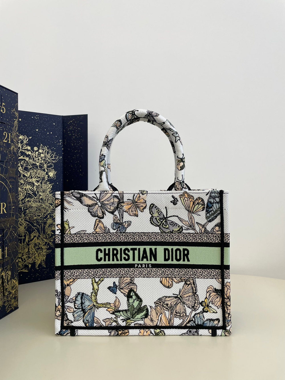 Christian Dior Book Tote 26 cm