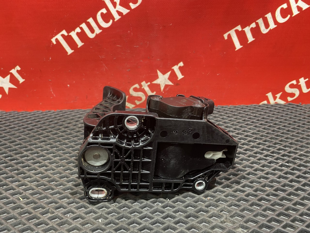 Педаль газа 2020г