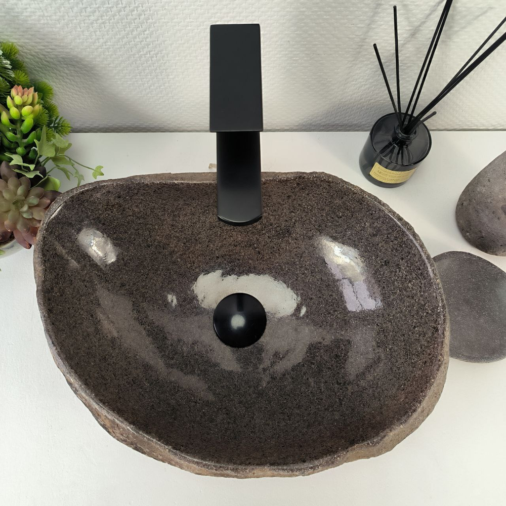 Раковина из речного камня RS-65140 44*32*15 0861