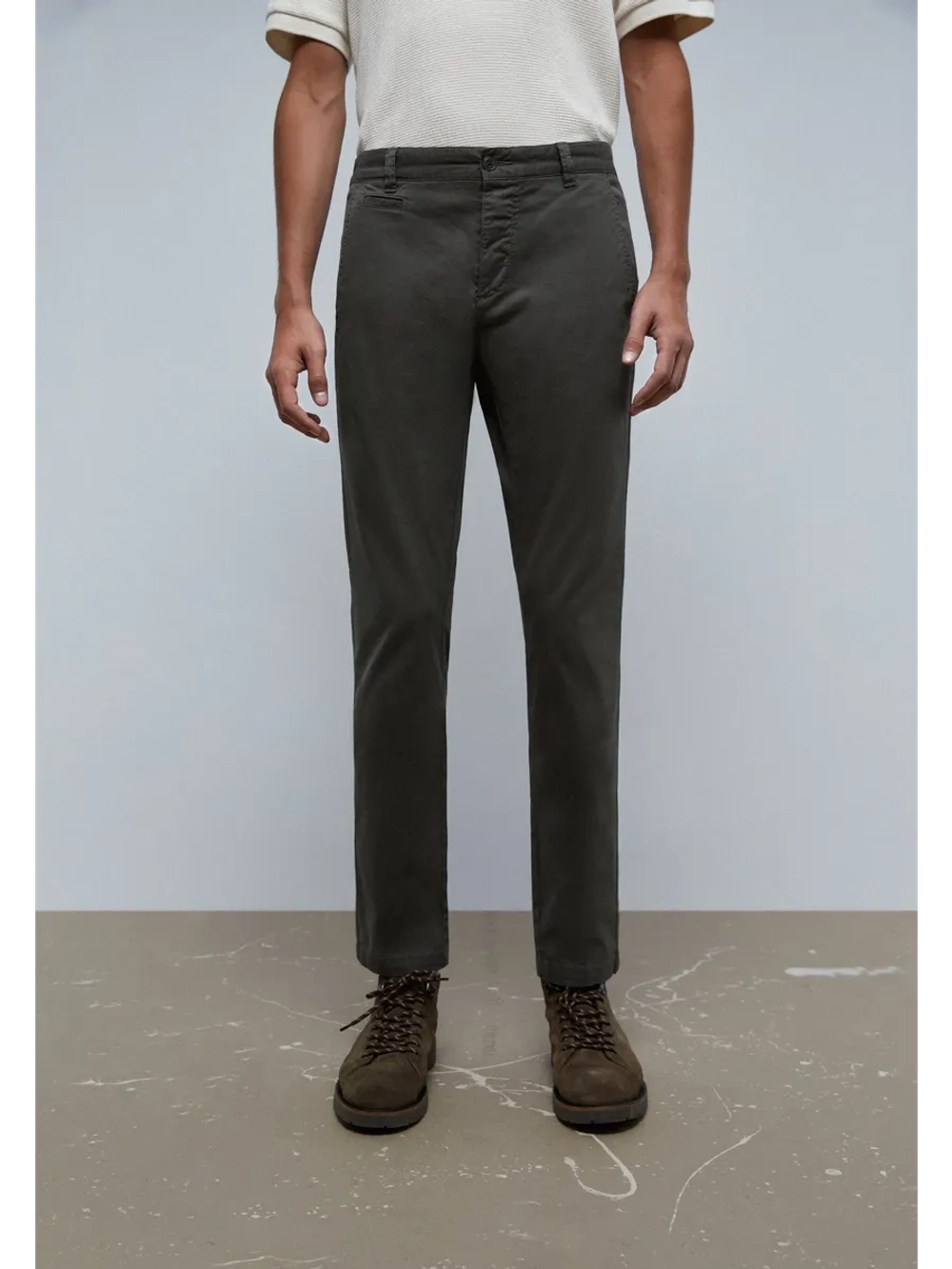 Брюки чиносы