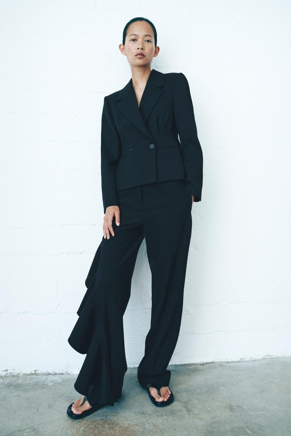 ZARA ПРИТАЛЕННЫЙ БЛЕЙЗЕР ИЗ СМЕСОВОЙ ШЕРСТИ — ZW COLLECTION, ЧЕРНЫЙ