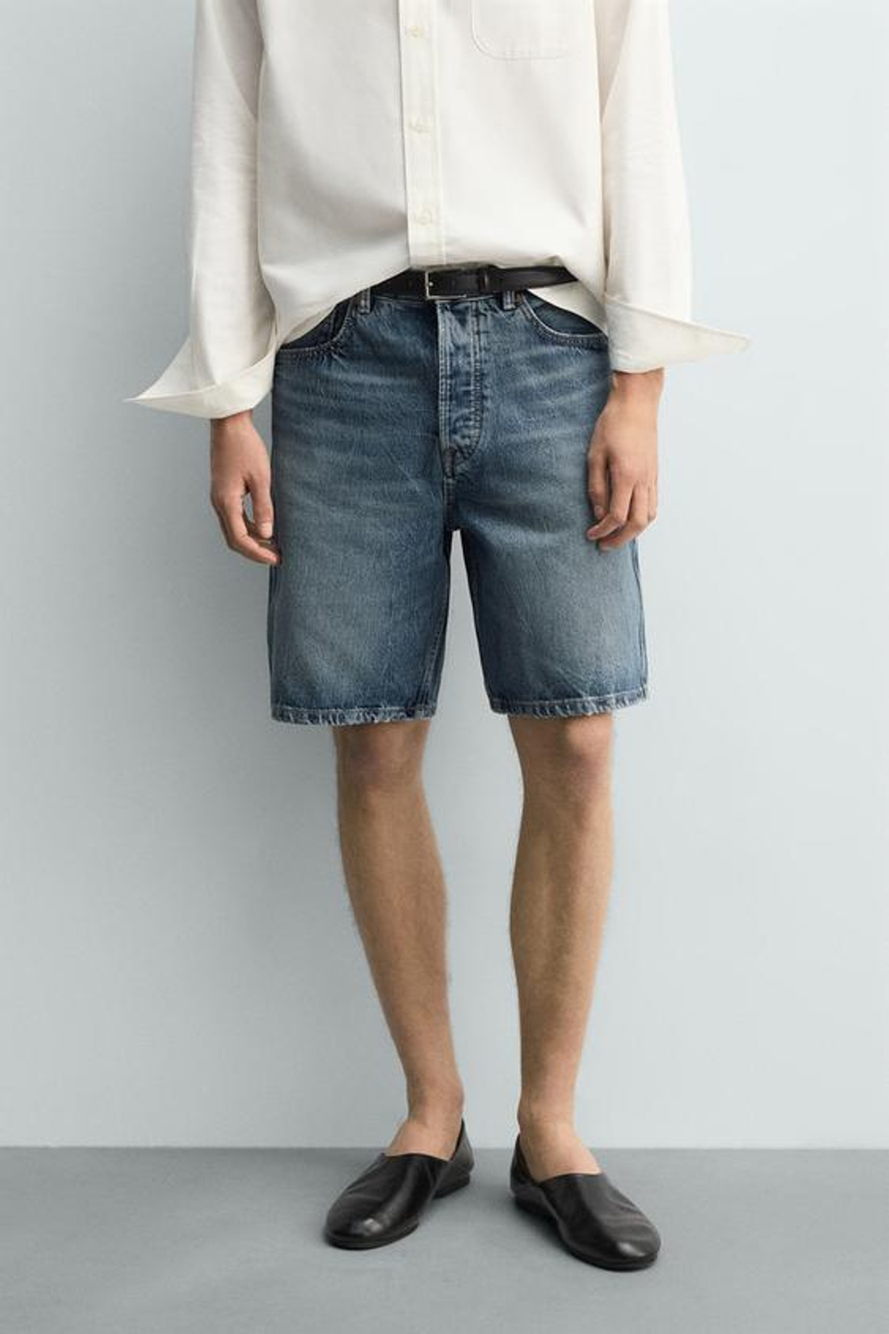 ZARA ДЖИНСОВЫЕ БЕРМУДЫ STRAIGHT FIT, СИНИЙ