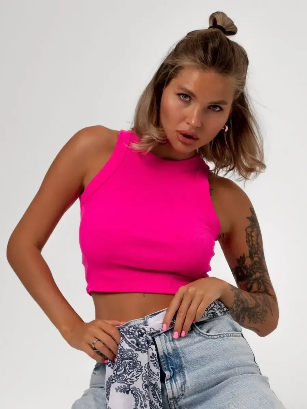 Спортивный кроп топ укороченный под пиджак