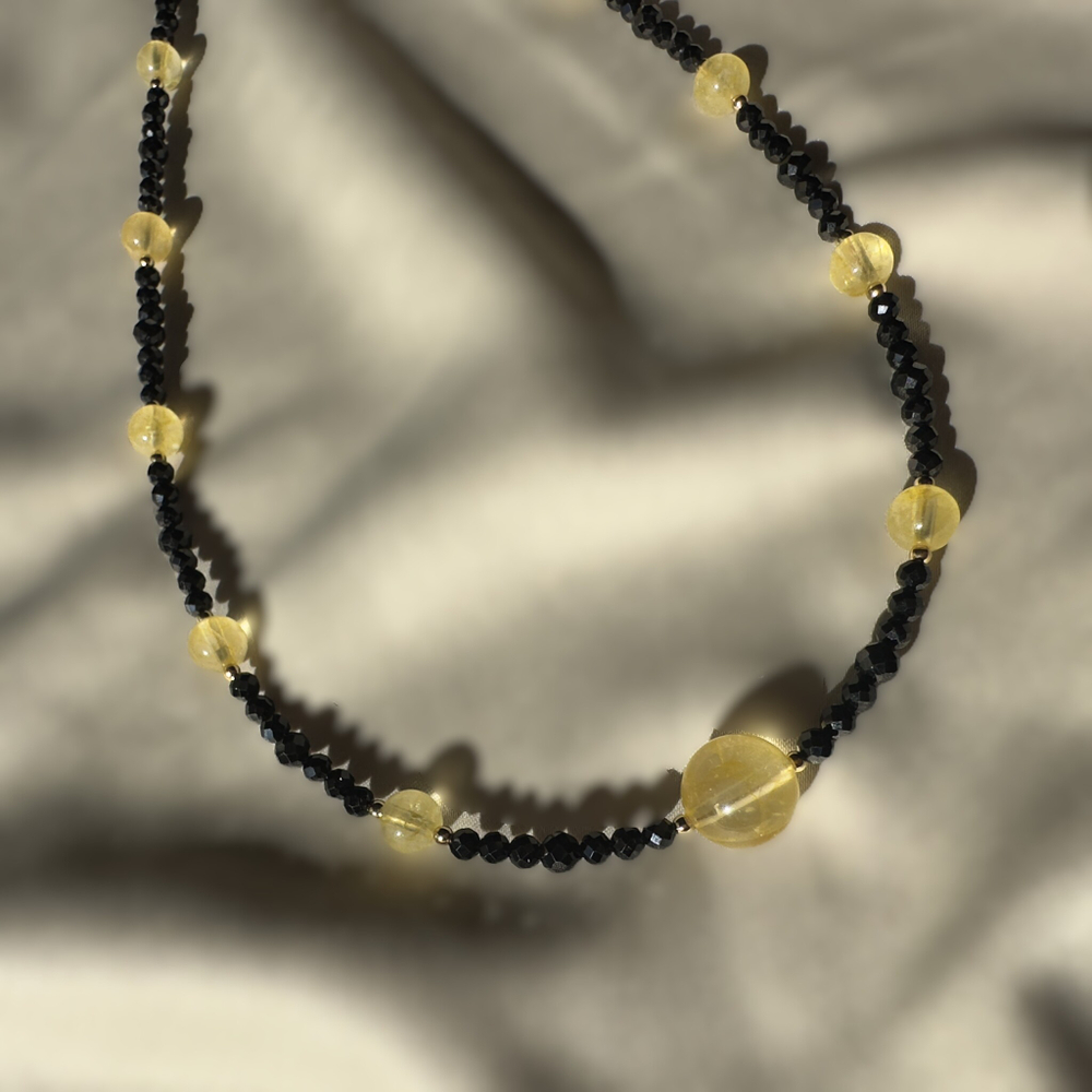 Чокер "Сияние силы" с цитрином и шпинелью