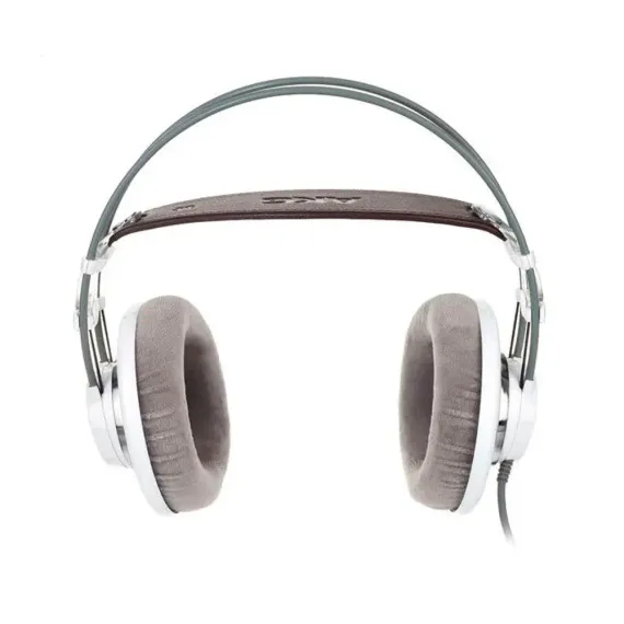 AKG K701