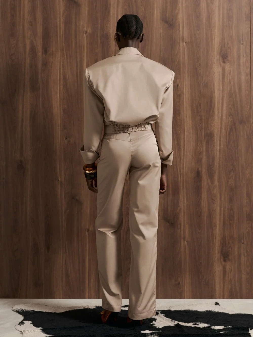 Бомбер, Бежевый