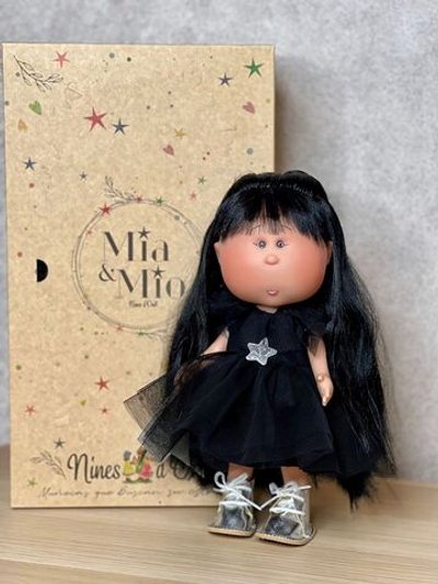 Кукла Nines виниловая 30см MIA CASE Black (3420)