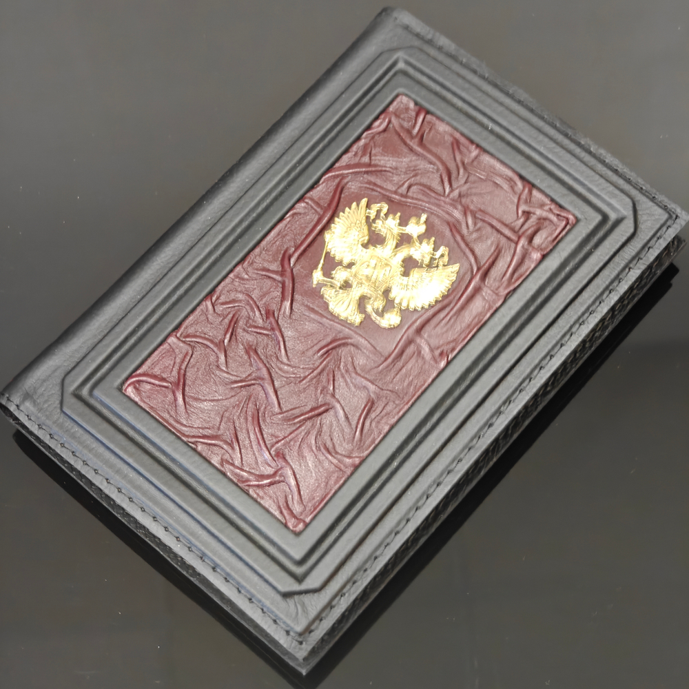 Ежедневник А5 «Герб РФ» (съемная обложка из натуральной кожи) в футляре