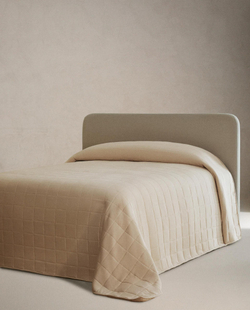 Zara Home - Двустороннее покрывало с будущим боррегито, бежевый, 180х250 см