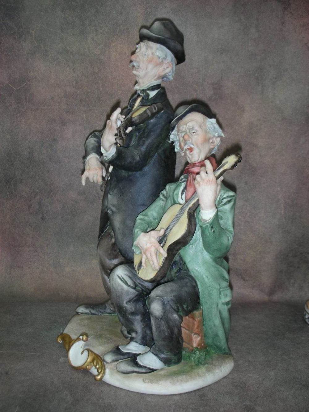 Статуэтка. Фарфор. Супер дуэт. Capodimonte. Италия
