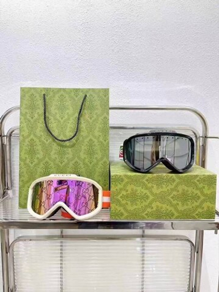 Горнолыжные очки Gucci
