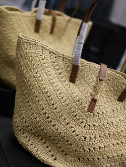 Saint Laurent Panier Medium in Raffia