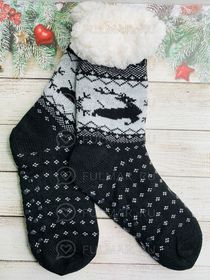 Чёрные носки домашние женские Северный олень и антискользящие новогодние