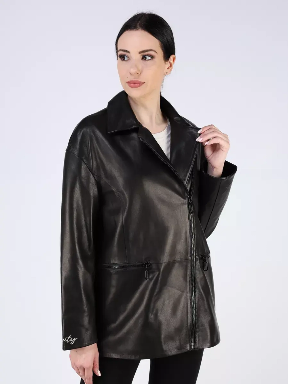 Кожаная куртка демисезонная оверсайз