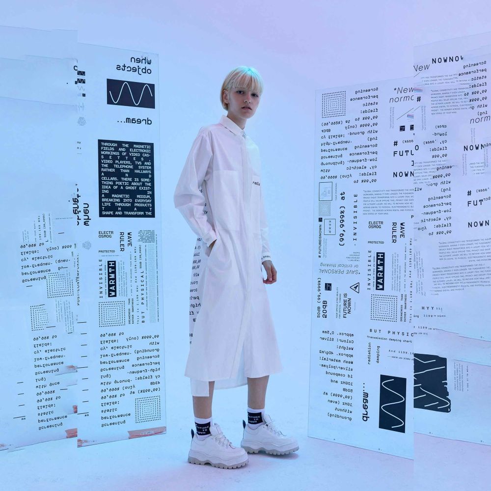 Купить Рубашка-платье Futureisnown Media Radiation Damping shirt Белая Рубашка-платье Futureisnown Media Radiation Damping shirt Белая