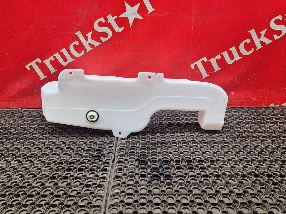 Бачок омывателя лобового стекла