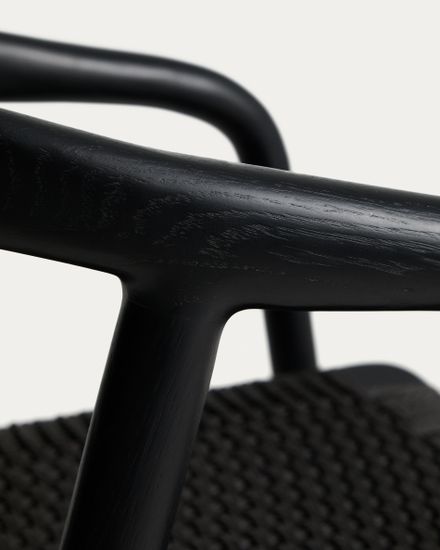 Уличный стул Derile из массива дуба и веревки в черной отделке