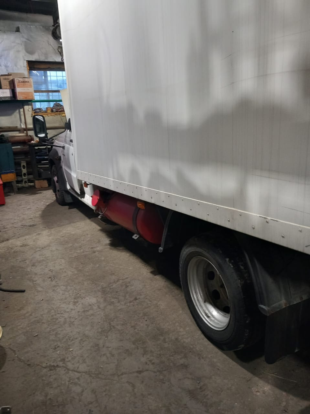 UAZ Profi 236031-111-01 (Промтоварный, Бензин/Газ, 2,7 л, 150 л.с.)