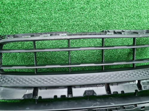 Решетка радиатора Porsche Macan 95b (2021-н.в.)