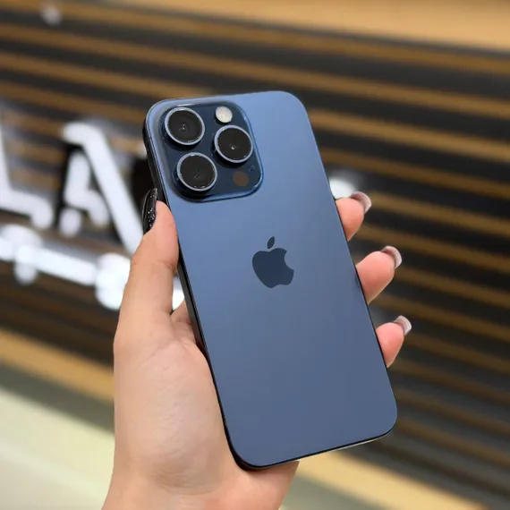 Б/У Телефон Apple iPhone 15 Pro 256Gb Blue 81% (M621T74WDH)