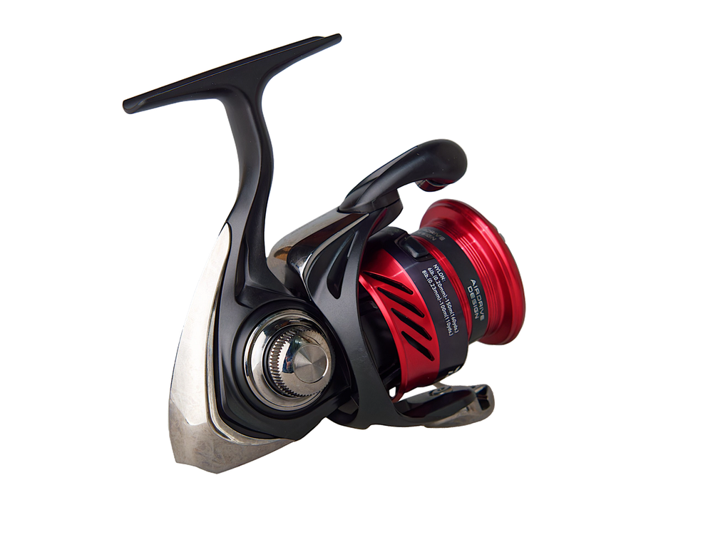 Катушка Daiwa 23 Ninja LT3000-С bb3+1 (5.3:1) max.10кг 240г 80см/об Nylon 0.25/0.28мм-120/100м Braid 0.16/0.18мм-190/170м