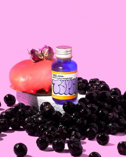 Антибактериальное мыло Синева "ТУРБО ЧЕРНАЯ СМОРОДИНА" (концентрат)