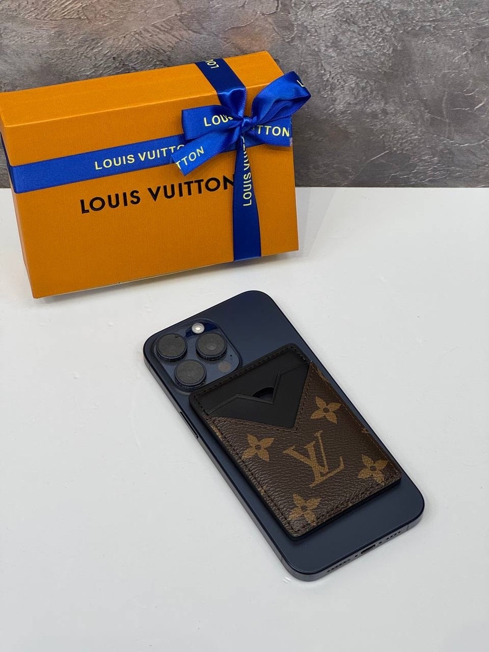 Держатель для карт Louis Vuitton Magnet