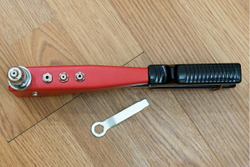 Переставной заклепочник ЗУБР M-180 90-180°, 270 мм, 2.4 - 4.8 мм 31199_z01