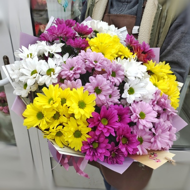 Букет из 11 разноцветных хризантем