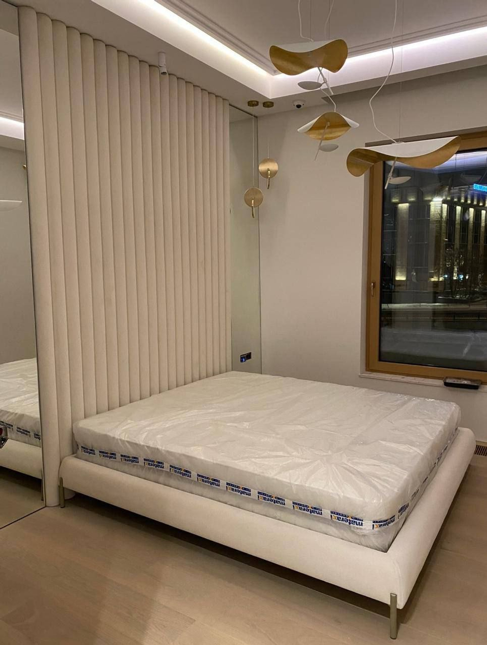 Двуспальная кровать «Вертикаль»