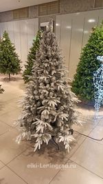 Заснеженная ель с гирляндой «Форесто» теплый свет (Литая+пвх) 210 см / 2,1 м