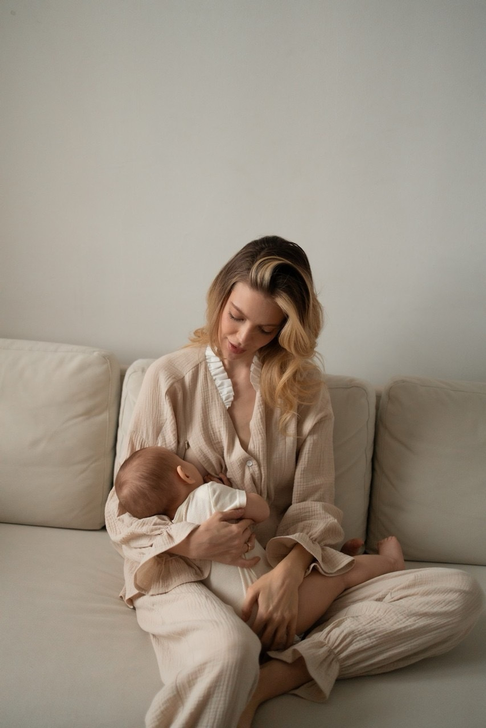 Костюм для дома с брюками, Бежевый