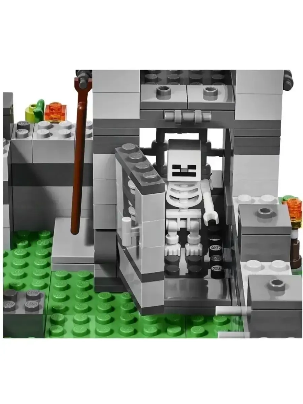 Конструктор Майнкрафт Крепость 4в1 984 детали 1095